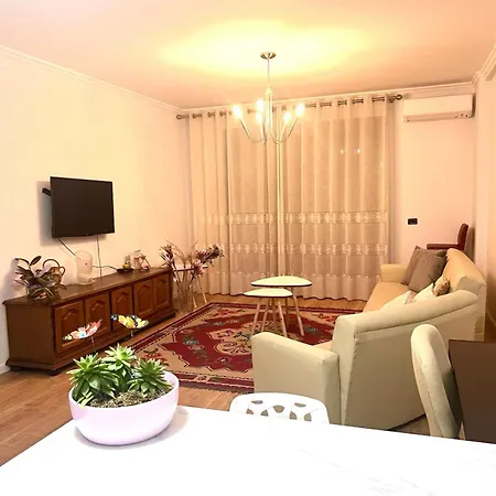 Lejlighed Akuena Center *