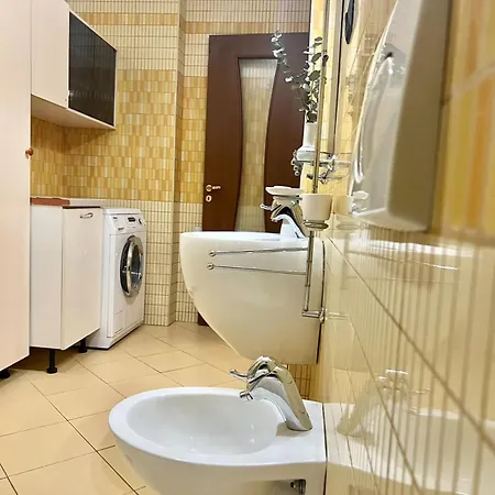 Akuena Center * تيرانا